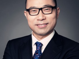 Biography of Chambers Yang, a lawyer in Shanghai, China.